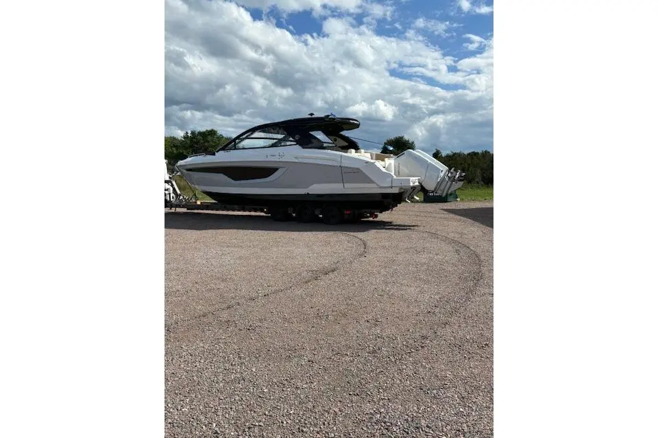 2024 Cruisers Yachts 42 GLS OB Yacht For Sale in Charlottetown PE 2024 Cruisers Yachts 42 GLS OB Yacht For Sale in Charlottetown PE