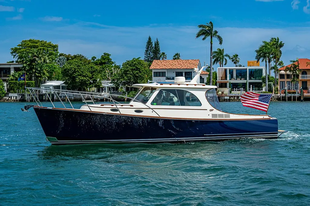 PIC-NIK 2011 Hinckley Picnic Boat 37 MKIII Yacht For Sale in Miami Beach FL PIC-NIK 2011 Hinckley Picnic Boat 37 MKIII Yacht For Sale in Miami Beach FL