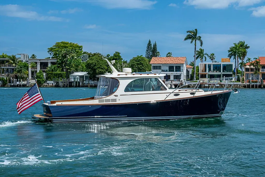 PIC-NIK 2011 Hinckley Picnic Boat 37 MKIII Yacht For Sale in Miami Beach FL PIC-NIK 2011 Hinckley Picnic Boat 37 MKIII Yacht For Sale in Miami Beach FL