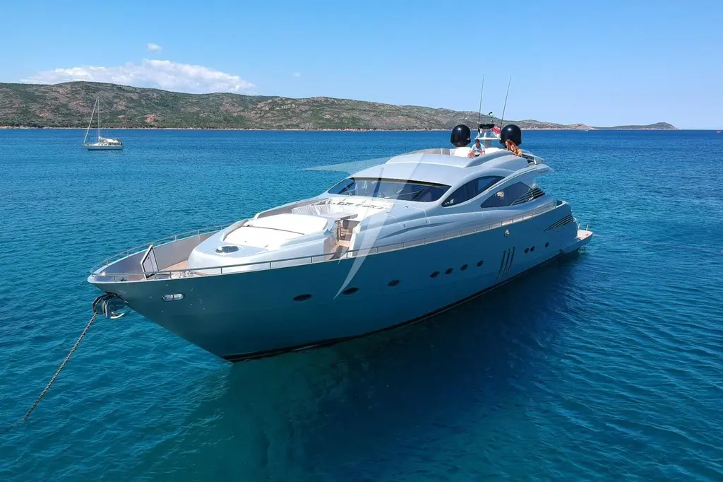 2009 Pershing 90 Yacht For Sale in Liguria 2009 Pershing 90 Yacht For Sale in Liguria