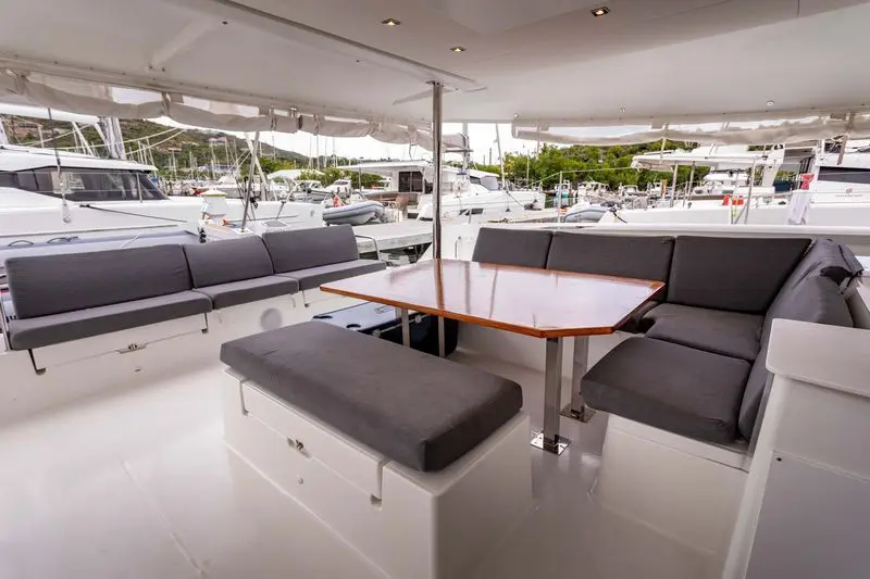 Phoenix 2021 Fountaine Pajot SABA 50 Yacht For Sale in Road Town Phoenix 2021 Fountaine Pajot SABA 50 Yacht For Sale in Road Town