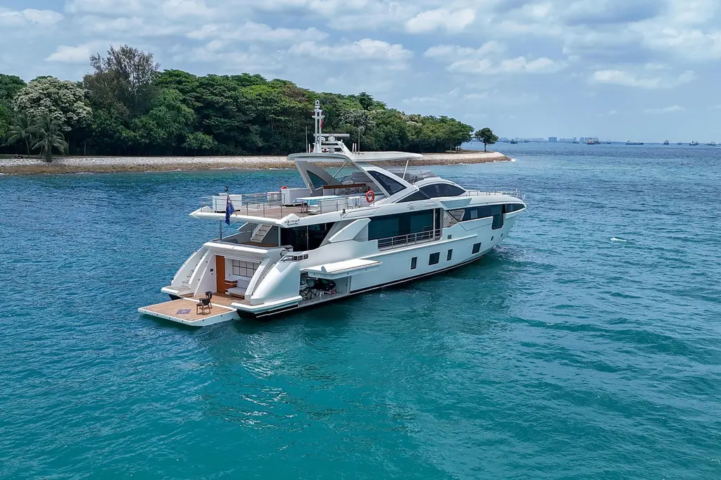 2021 Azimut Grande 32M Yacht For Sale in Singapore 2021 Azimut Grande 32M Yacht For Sale in Singapore