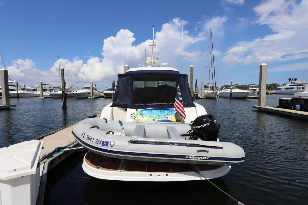 2004 Sea Ray 420 Sundancer Yacht For Sale in Tampa FL 2004 Sea Ray 420 Sundancer Yacht For Sale in Tampa FL