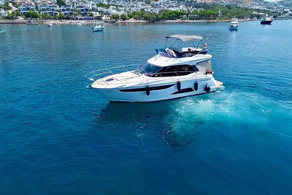 SIRIUS 2023 Bavaria R40 Fly Yacht For Sale in Bodrum SIRIUS 2023 Bavaria R40 Fly Yacht For Sale in Bodrum
