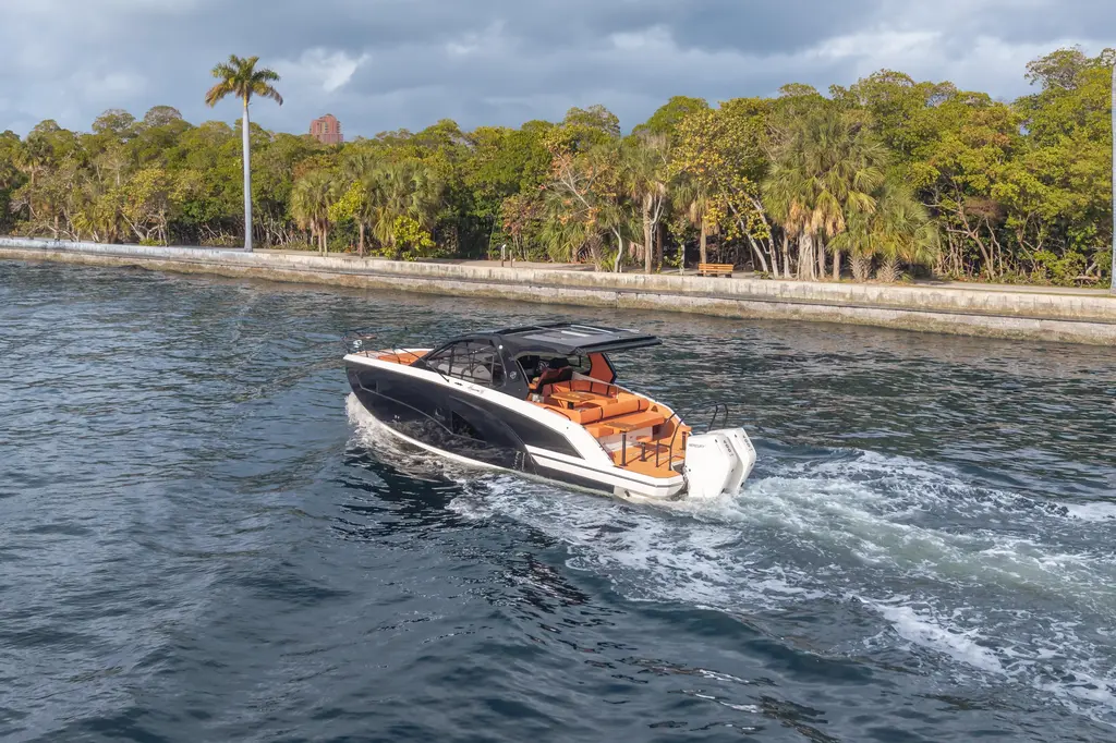 2026 Hanover 387 -Outboard 2026 387 Yacht For Sale in Tampa FL 2026 Hanover 387 -Outboard 2026 387 Yacht For Sale in Tampa FL