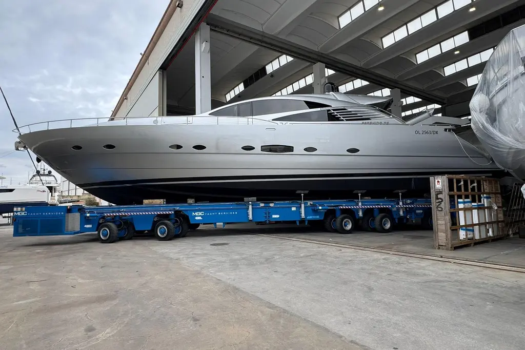 2003 Pershing 76 Yacht For Sale in Olbia IT-SS 2003 Pershing 76 Yacht For Sale in Olbia IT-SS