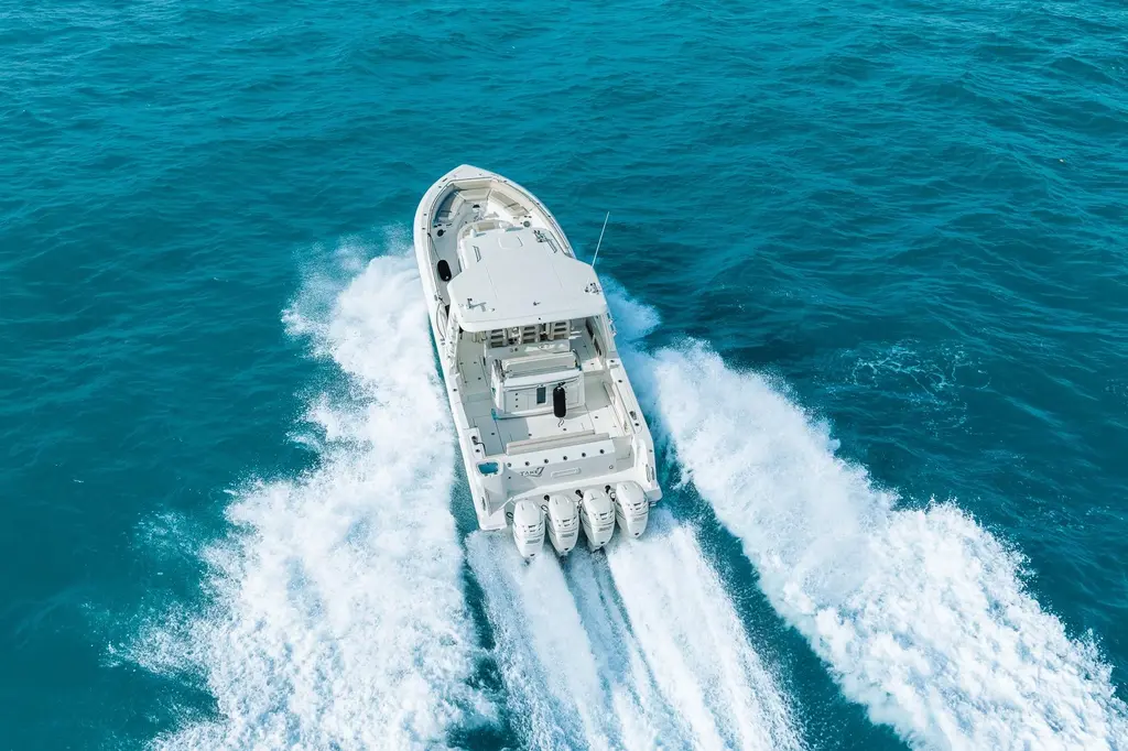 2015 Boston Whaler 420 Outrage Yacht For Sale in Pointe-à-Pitre 2015 Boston Whaler 420 Outrage Yacht For Sale in Pointe-à-Pitre