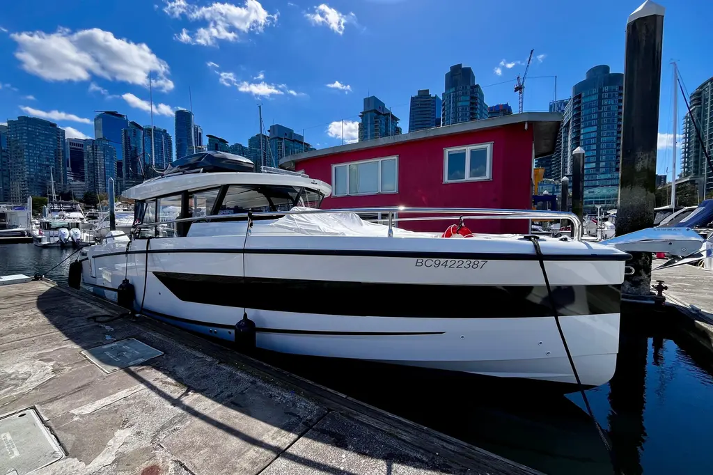 2025 Wellcraft 38 Explorer Yacht For Sale in Vancouver BC 2025 Wellcraft 38 Explorer Yacht For Sale in Vancouver BC