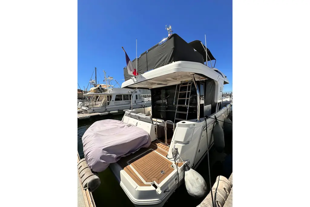 2021 Beneteau Swift Trawler 41 Fly Yacht For Sale in Vilamoura 2021 Beneteau Swift Trawler 41 Fly Yacht For Sale in Vilamoura
