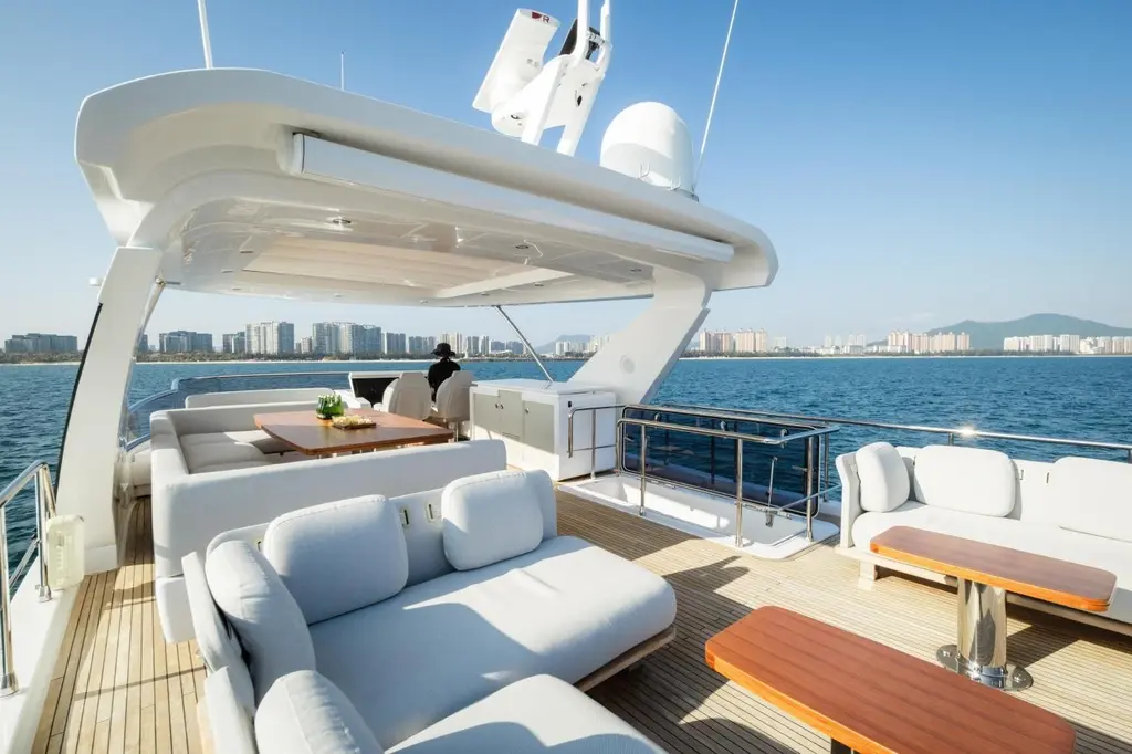  2023 Azimut 72 Yacht For Sale in Hong Kong 