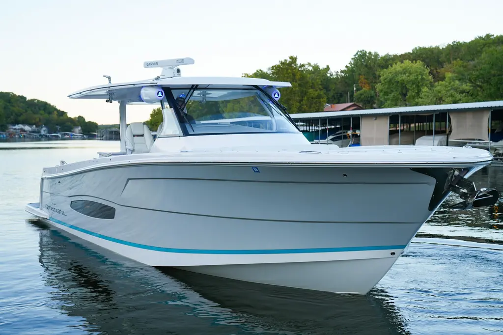 FRESHWATER 2021 Regal 38 SAV Yacht For Sale in Osage Beach MO FRESHWATER 2021 Regal 38 SAV Yacht For Sale in Osage Beach MO