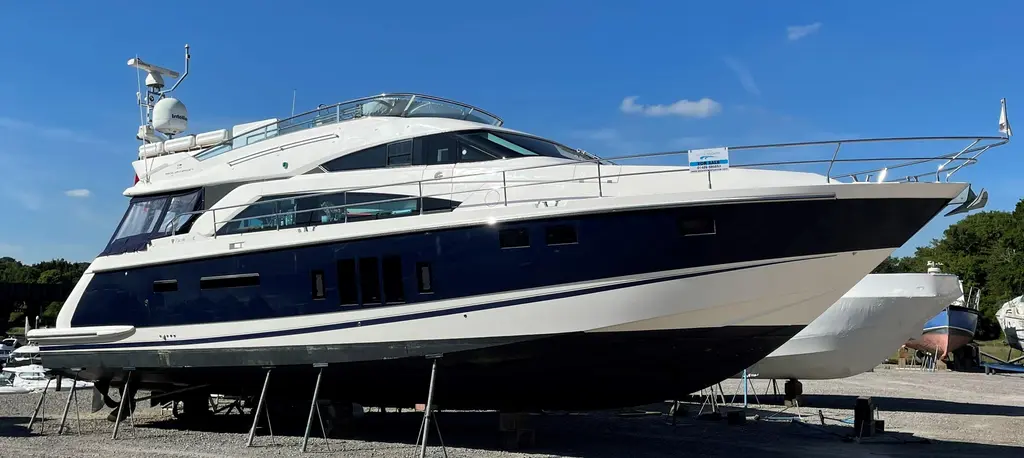  2012 Fairline Squadron 58 Yacht For Sale in Southampton E19