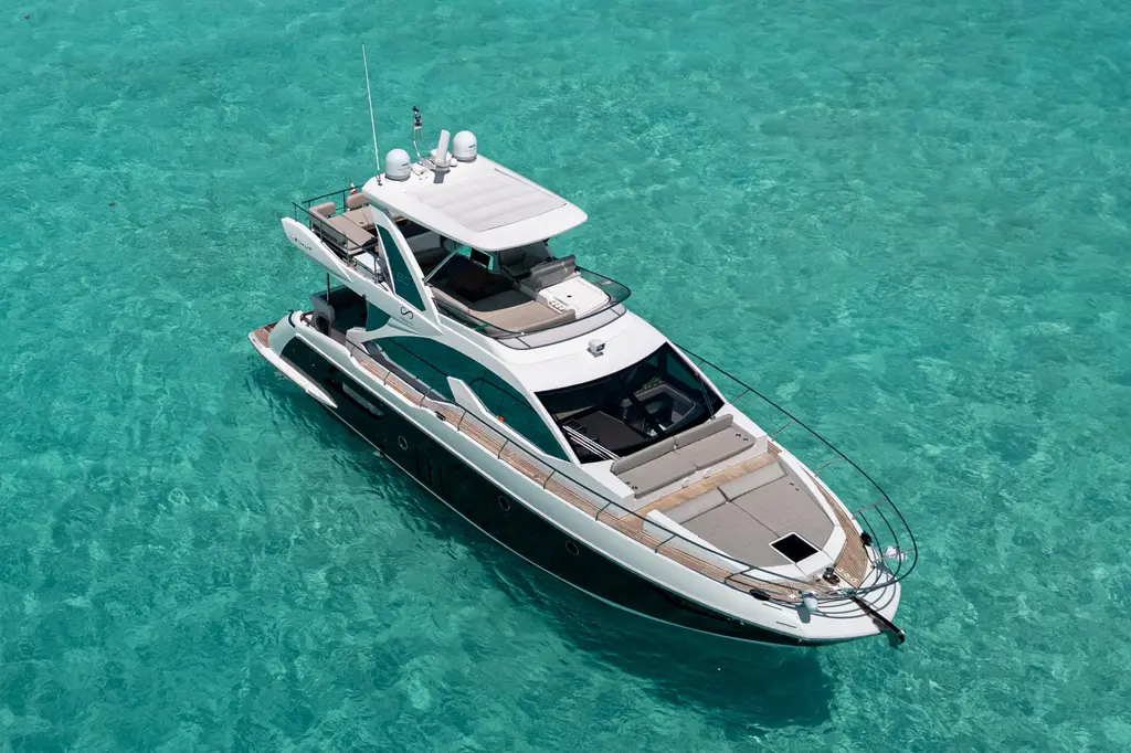 2016 Azimut 50 Yacht For Sale in Cancún 2016 Azimut 50 Yacht For Sale in Cancún