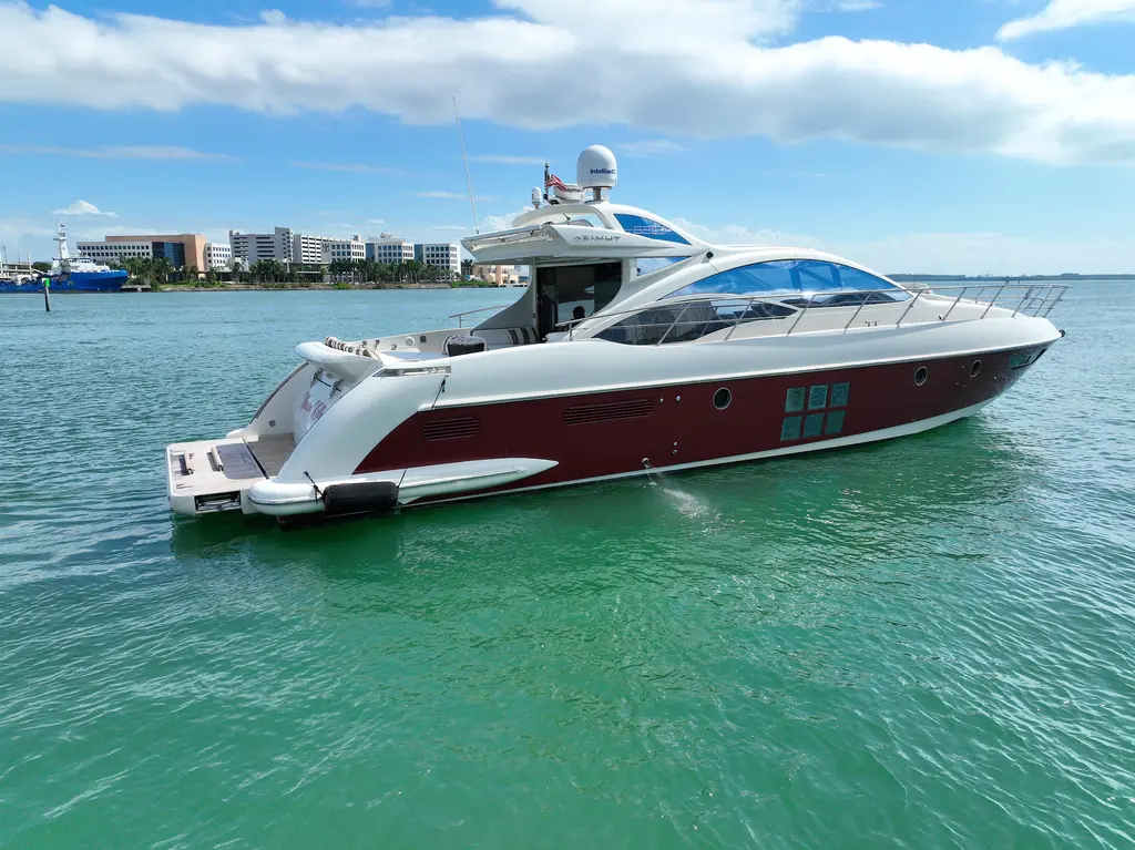 Warren Kelly 2010 Azimut 62S Yacht For Sale in Miami Beach FL Warren Kelly 2010 Azimut 62S Yacht For Sale in Miami Beach FL