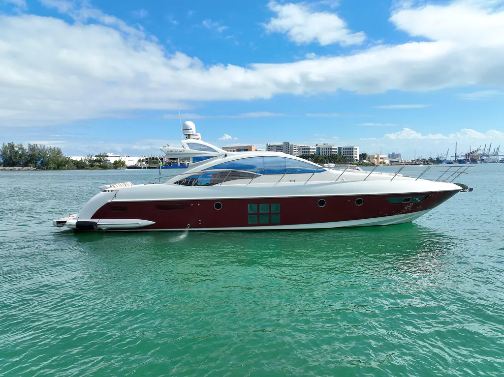 Warren Kelly 2010 Azimut 62S Yacht For Sale in Miami Beach FL Warren Kelly 2010 Azimut 62S Yacht For Sale in Miami Beach FL