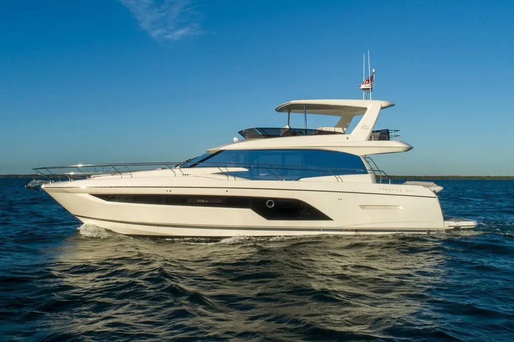 SEACHANGE 2021 Prestige 590 Yacht For Sale in Saint-Raphaël 83 SEACHANGE 2021 Prestige 590 Yacht For Sale in Saint-Raphaël 83