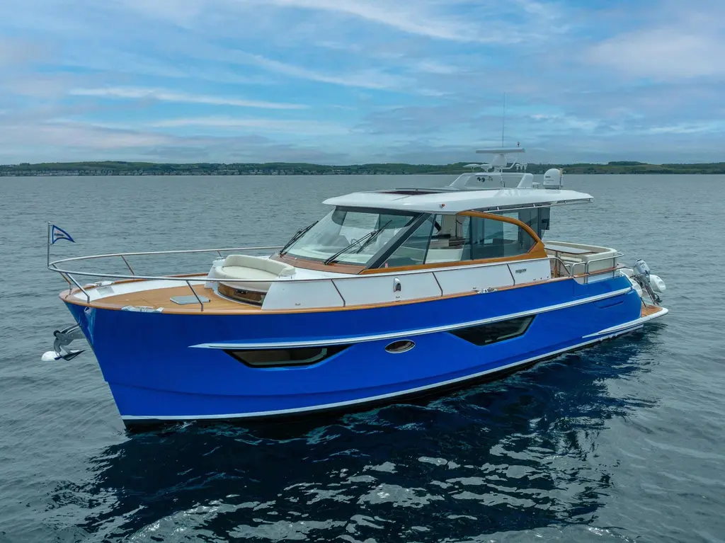 BLUE 2019 Burger 48 CUSTOM Yacht For Sale in MILWAUKEE WI BLUE 2019 Burger 48 CUSTOM Yacht For Sale in MILWAUKEE WI
