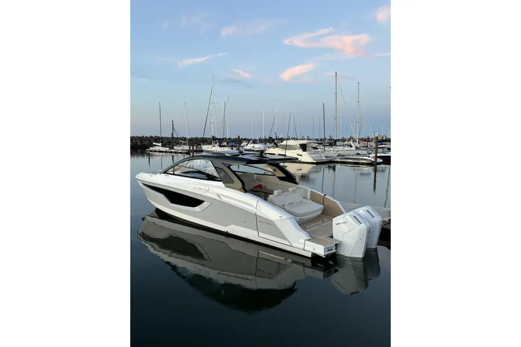 2024 Cruisers Yachts 42 GLS OB Yacht For Sale in Sag Harbor NY 2024 Cruisers Yachts 42 GLS OB Yacht For Sale in Sag Harbor NY