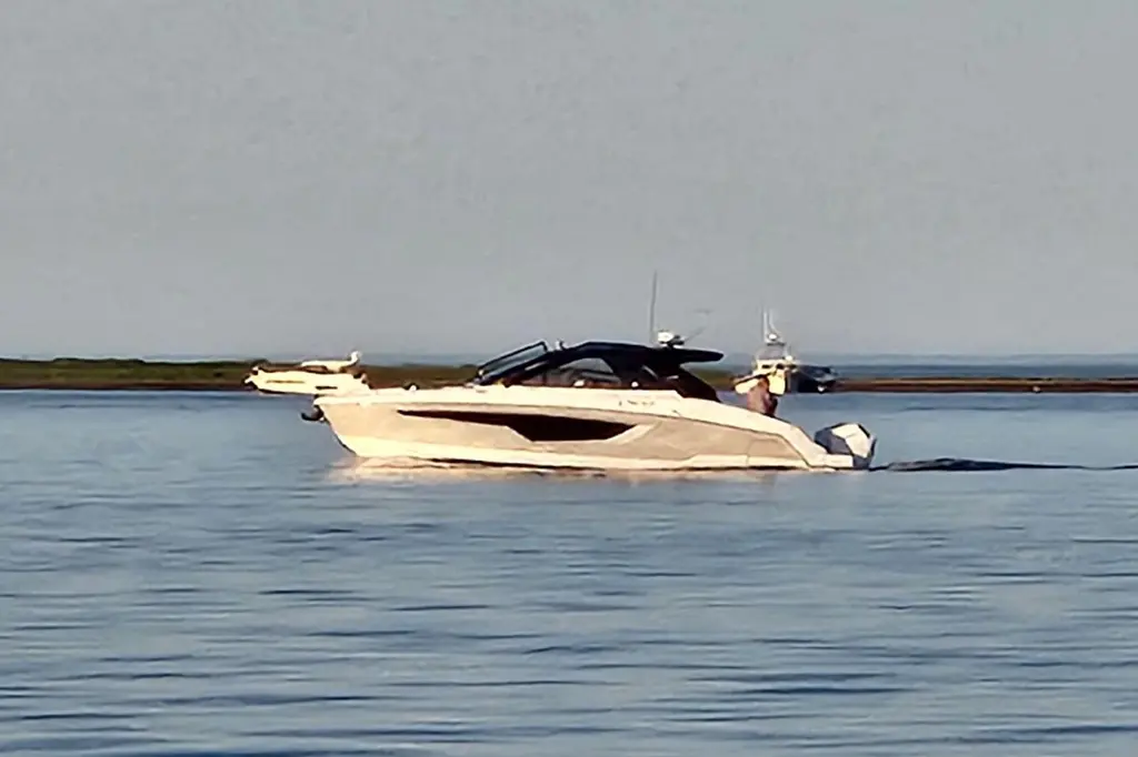 2024 Cruisers Yachts 42 GLS OB Yacht For Sale in Sag Harbor NY 2024 Cruisers Yachts 42 GLS OB Yacht For Sale in Sag Harbor NY