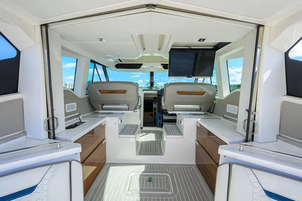 2022 Tiara Yachts 43 LE 2022 Tiara Yachts 43 LE Yacht For Sale in Boca Raton FL 2022 Tiara Yachts 43 LE 2022 Tiara Yachts 43 LE Yacht For Sale in Boca Raton FL