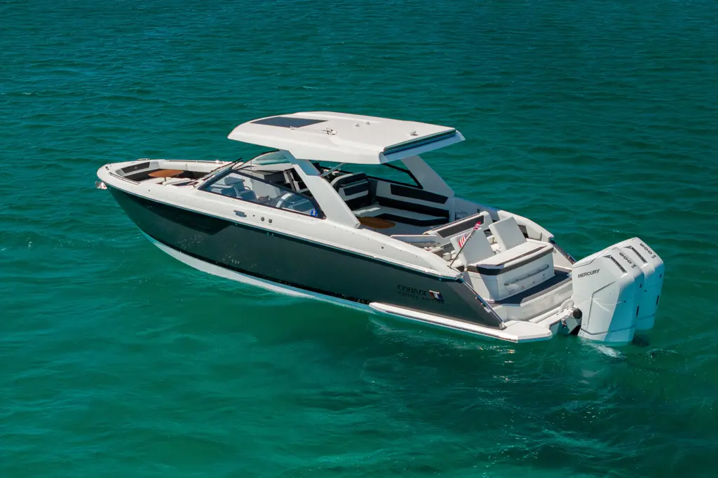 2024 Cobalt R35 Outboard Yacht For Sale in Buford GA 2024 Cobalt R35 Outboard Yacht For Sale in Buford GA