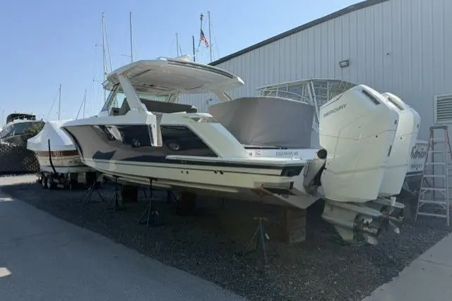 2022 Tiara Yachts 43 LS Yacht For Sale in Annapolis MD 2022 Tiara Yachts 43 LS Yacht For Sale in Annapolis MD