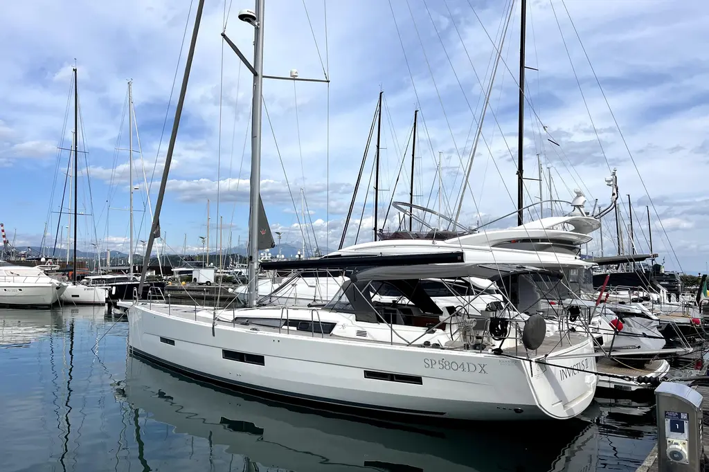 INVICTUS II 2017 Dufour 560 Grand Large Yacht For Sale in La Spezia IT-SP INVICTUS II 2017 Dufour 560 Grand Large Yacht For Sale in La Spezia IT-SP