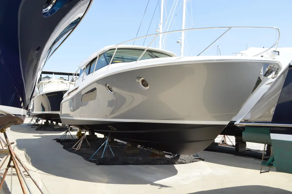 Golden Daze 2017 Tiara Yachts C44 Coupe Yacht For Sale in Annapolis MD Golden Daze 2017 Tiara Yachts C44 Coupe Yacht For Sale in Annapolis MD
