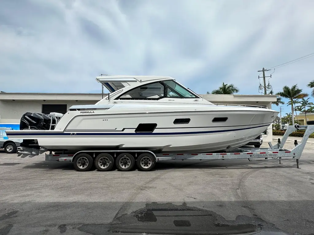 2021 Formula 380 Super Sport Crossover OB Yacht For Sale in Fort Myers FL 2021 Formula 380 Super Sport Crossover OB Yacht For Sale in Fort Myers FL