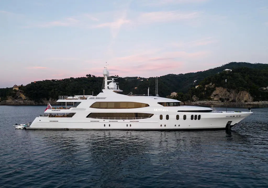 SKYFALL 2010 Trinity Yachts Motor Yacht Yacht For Sale in West Palm Beach FL SKYFALL 2010 Trinity Yachts Motor Yacht Yacht For Sale in West Palm Beach FL
