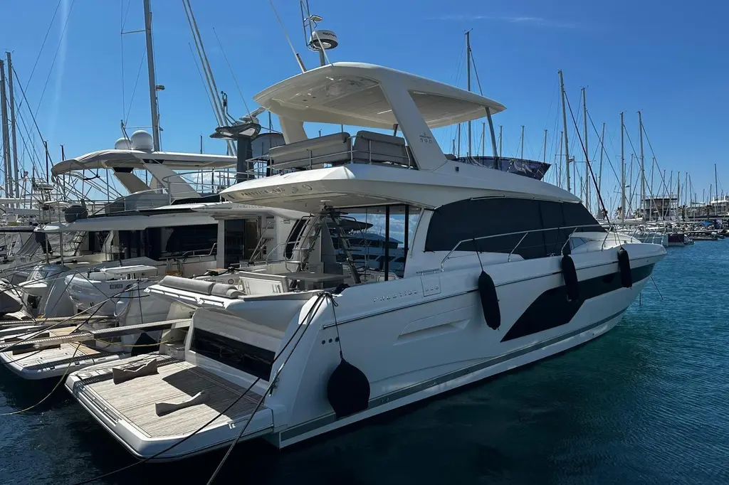 2020 Prestige 590 Yacht For Sale in Split 2020 Prestige 590 Yacht For Sale in Split