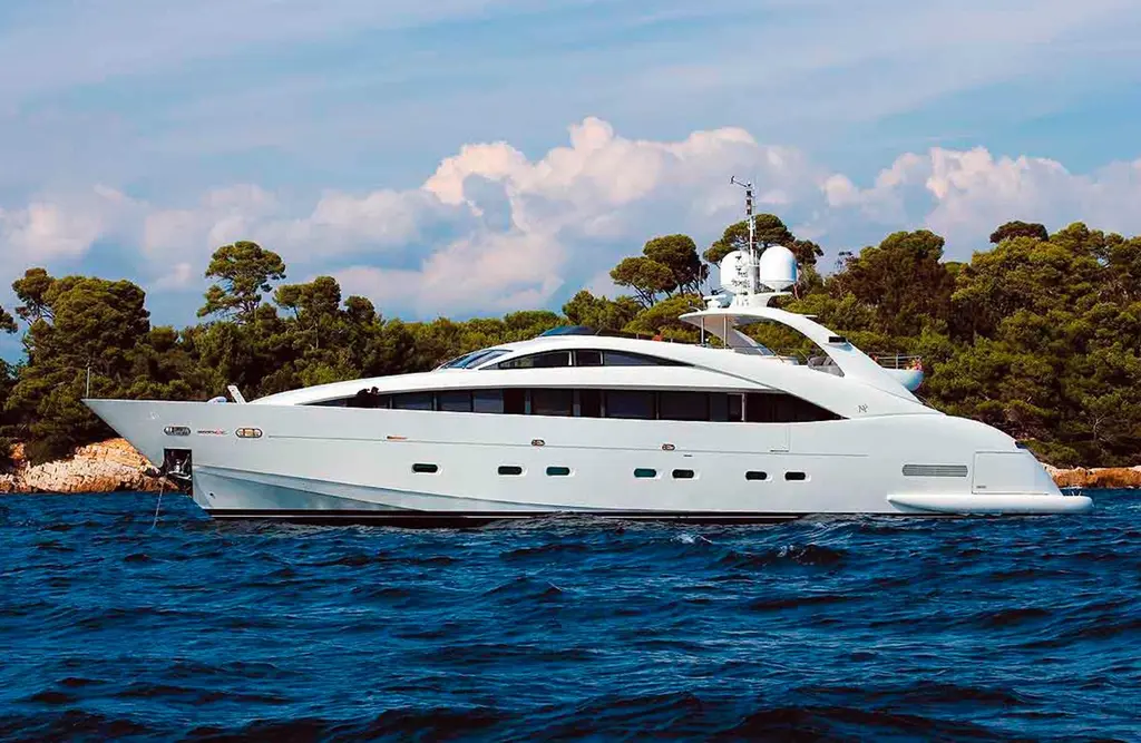 2005 ISA 120 Yacht For Sale in Fort-de-France 2005 ISA 120 Yacht For Sale in Fort-de-France
