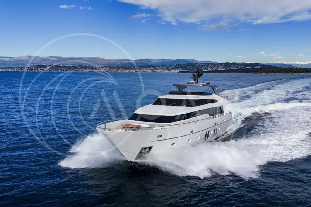 2017 Sanlorenzo SL96 Yacht For Sale in Cannes 2017 Sanlorenzo SL96 Yacht For Sale in Cannes