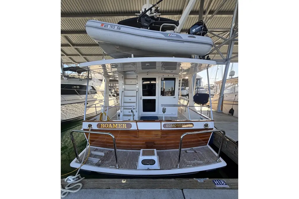 ROAMER 2006 Grand Banks 47 Heritage EU Yacht For Sale in Edmonds WA ROAMER 2006 Grand Banks 47 Heritage EU Yacht For Sale in Edmonds WA