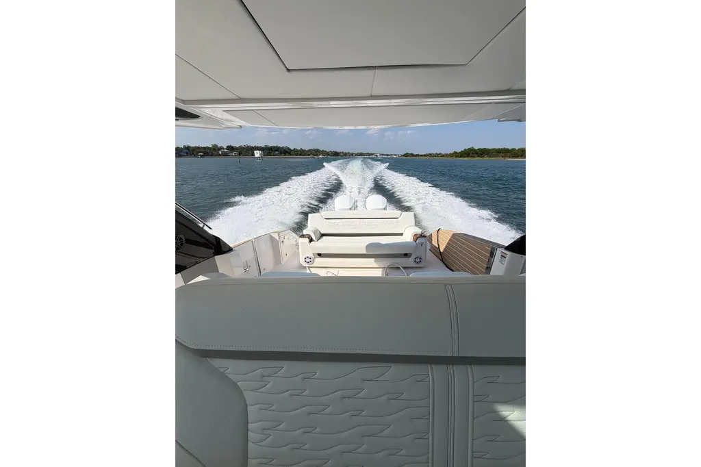 2026 Tiara Yachts 39 LS Yacht For Sale in Wrightsville Beach NC 2026 Tiara Yachts 39 LS Yacht For Sale in Wrightsville Beach NC