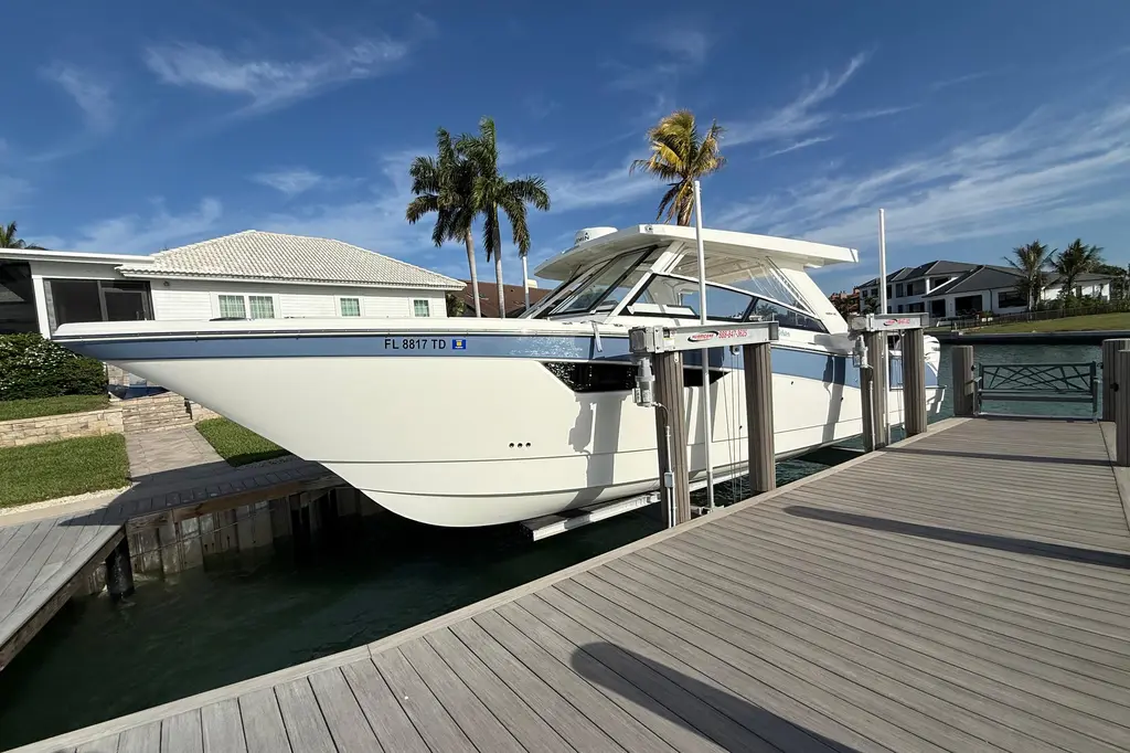 2021 World Cat 400 DC-X Yacht For Sale in Naples FL 2021 World Cat 400 DC-X Yacht For Sale in Naples FL