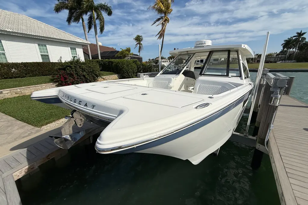 2021 World Cat 400 DC-X Yacht For Sale in Naples FL 2021 World Cat 400 DC-X Yacht For Sale in Naples FL