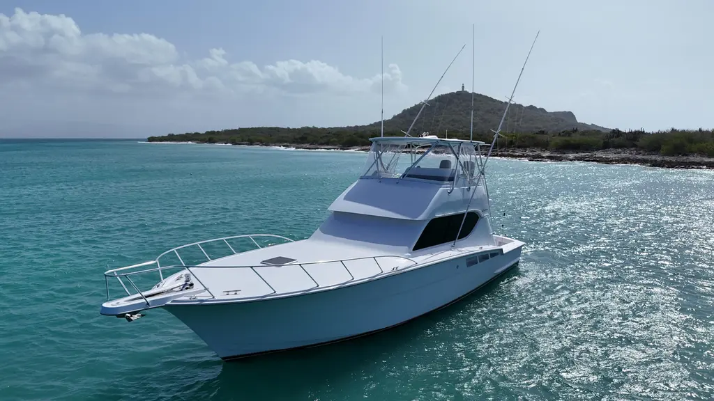 2005 Hatteras 50 Convertible Yacht For Sale in Ponce 2005 Hatteras 50 Convertible Yacht For Sale in Ponce