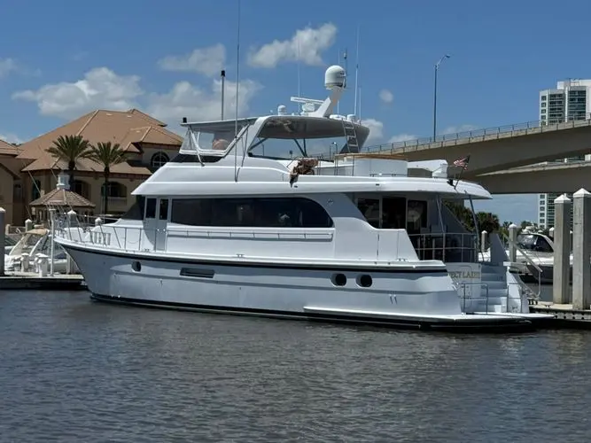 PERFECT LA DEE 2002 Hatteras 75 MY Yacht For Sale in Edgewater FL PERFECT LA DEE 2002 Hatteras 75 MY Yacht For Sale in Edgewater FL