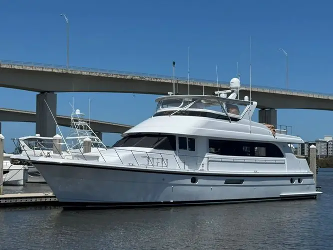 PERFECT LA DEE 2002 Hatteras 75 MY Yacht For Sale in Edgewater FL PERFECT LA DEE 2002 Hatteras 75 MY Yacht For Sale in Edgewater FL