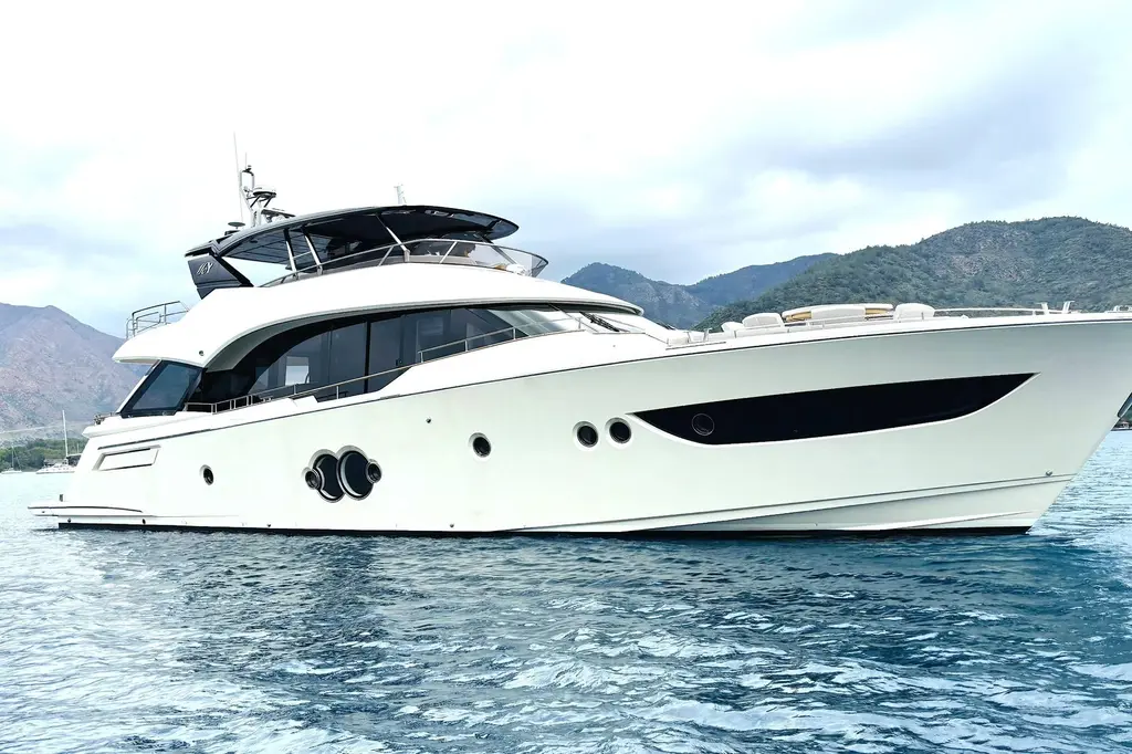 2020 Monte Carlo Yachts MCY 80 Yacht For Sale in Maltepe 2020 Monte Carlo Yachts MCY 80 Yacht For Sale in Maltepe