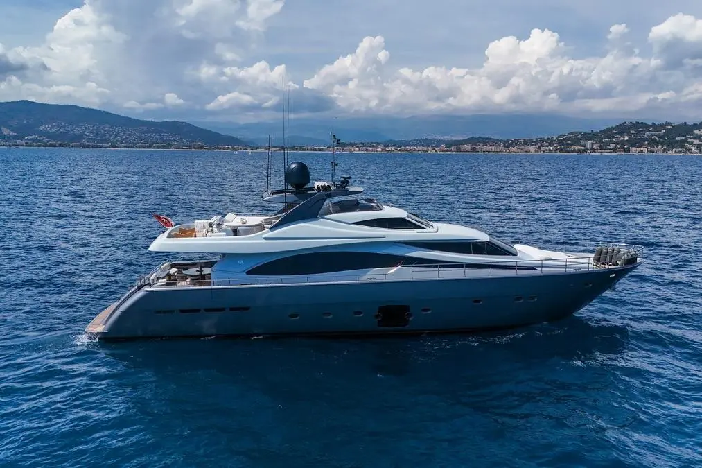 2012 Ferretti Yachts 881 RPH Yacht For Sale in Antibes 2012 Ferretti Yachts 881 RPH Yacht For Sale in Antibes