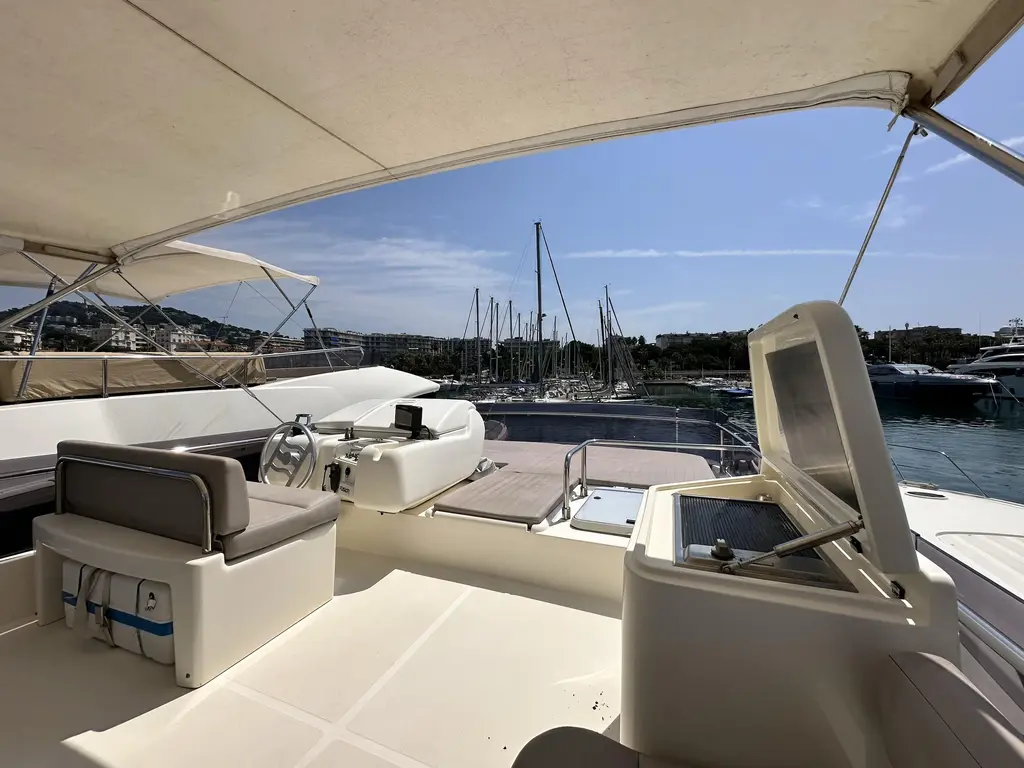 2011 Ferretti Yachts 530 Yacht For Sale in Cannes 2011 Ferretti Yachts 530 Yacht For Sale in Cannes