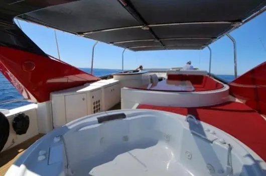 2005 2800 FLY Yacht For Sale in Saint-Tropez 83 2005 2800 FLY Yacht For Sale in Saint-Tropez 83