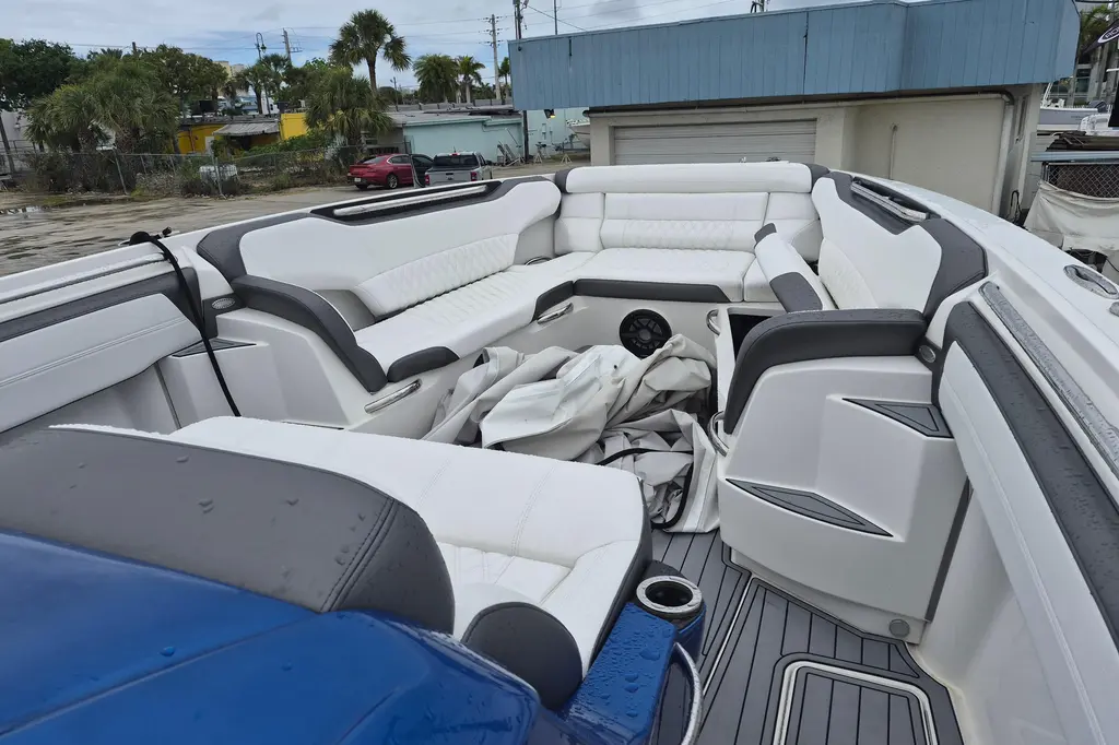 NOR-TECH-USED 2020 Nor-Tech 450 Sport Center Console Yacht For Sale in Riviera Beach FL NOR-TECH-USED 2020 Nor-Tech 450 Sport Center Console Yacht For Sale in Riviera Beach FL
