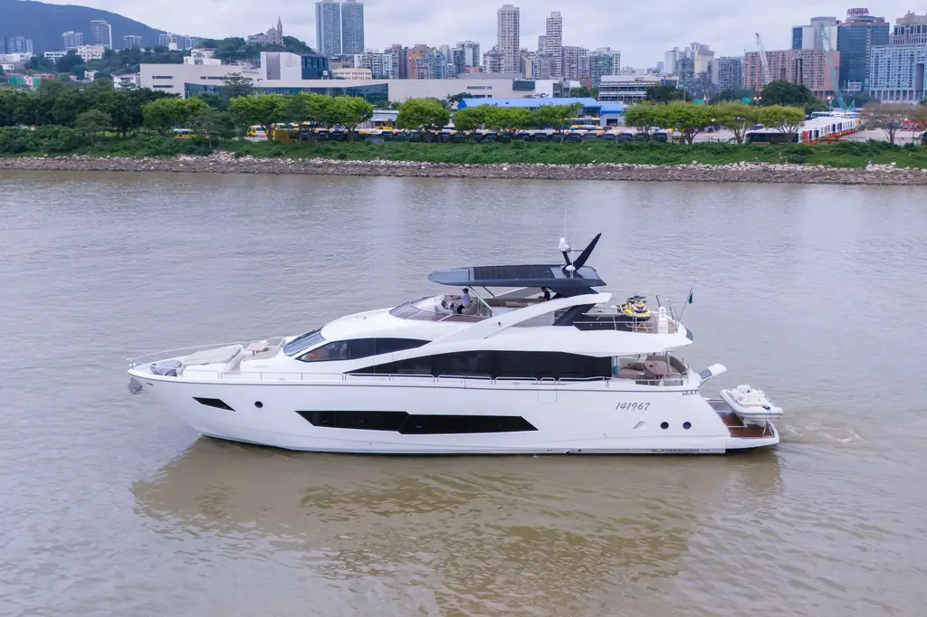 DRAGON 2014 Sunseeker 86 Yacht Yacht For Sale in Macao DRAGON 2014 Sunseeker 86 Yacht Yacht For Sale in Macao