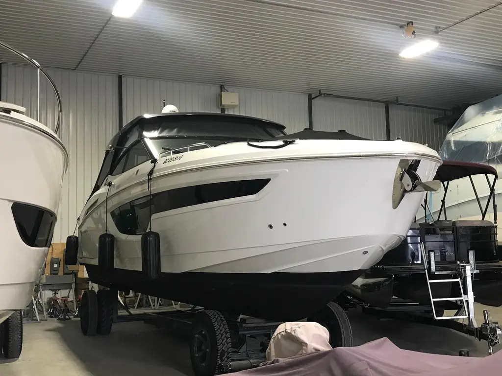 2023 Cruisers Yachts 38 GLS I/O Yacht For Sale in Saint-Paul-de-l'?le-aux-Noix QC 2023 Cruisers Yachts 38 GLS I/O Yacht For Sale in Saint-Paul-de-l'?le-aux-Noix QC