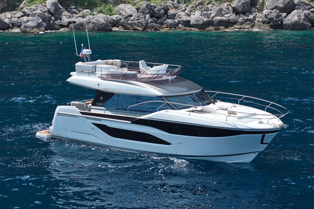 2026 Prestige F4.9 Yacht For Sale in Hy?res 83 2026 Prestige F4.9 Yacht For Sale in Hy?res 83