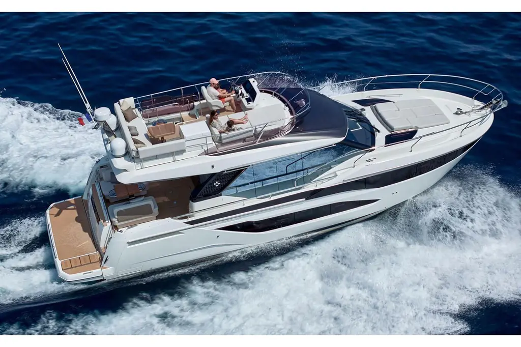 2026 Prestige F4.9 Yacht For Sale in Hy?res 83 2026 Prestige F4.9 Yacht For Sale in Hy?res 83