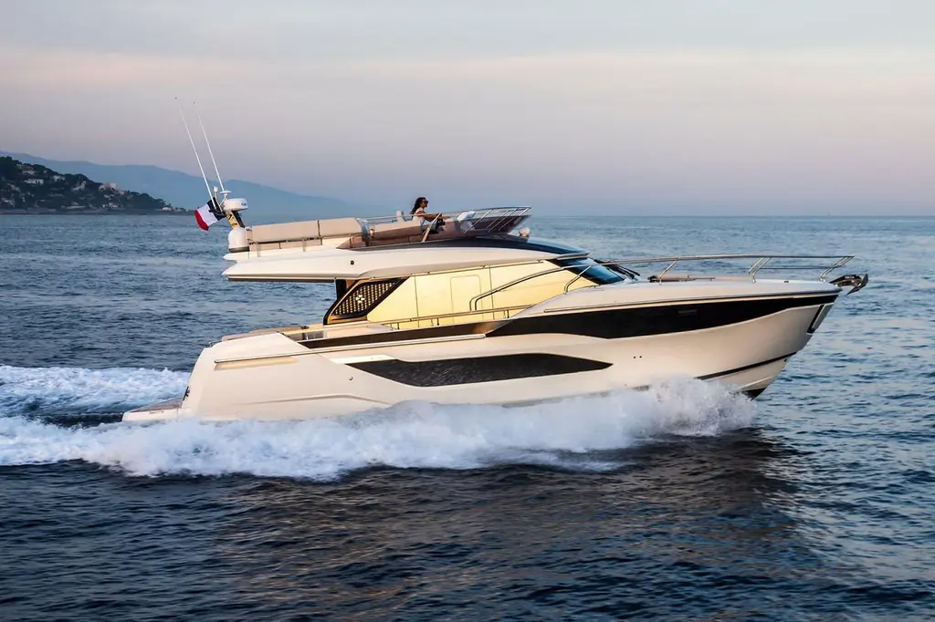 2026 Prestige F4.9 Yacht For Sale in Hy?res 83 2026 Prestige F4.9 Yacht For Sale in Hy?res 83